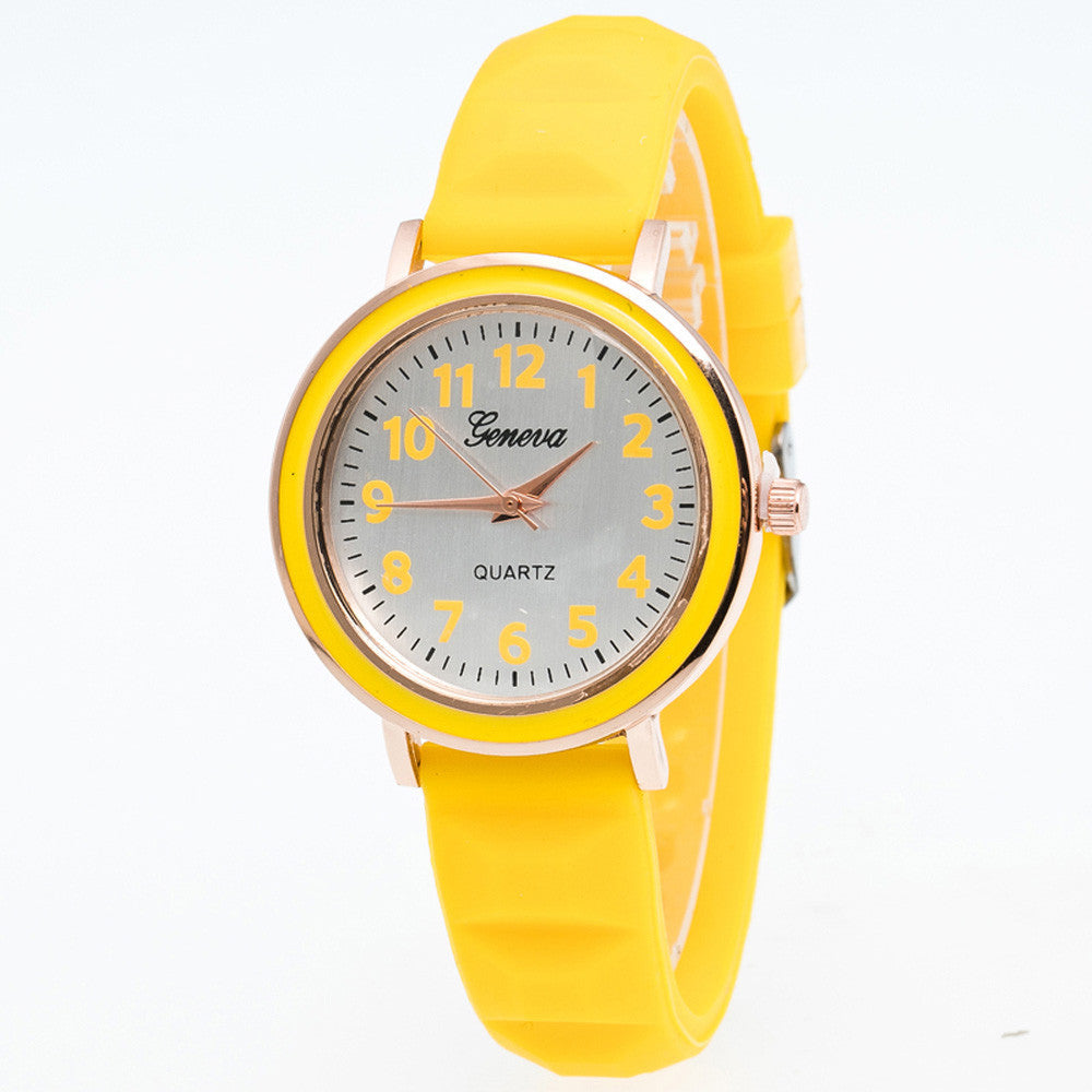 Fashion Women's Pointer Quartz Wrist Watch